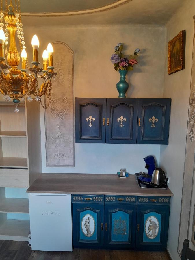 Appartement Penthouse En Bleu Royal à Vinca Extérieur photo