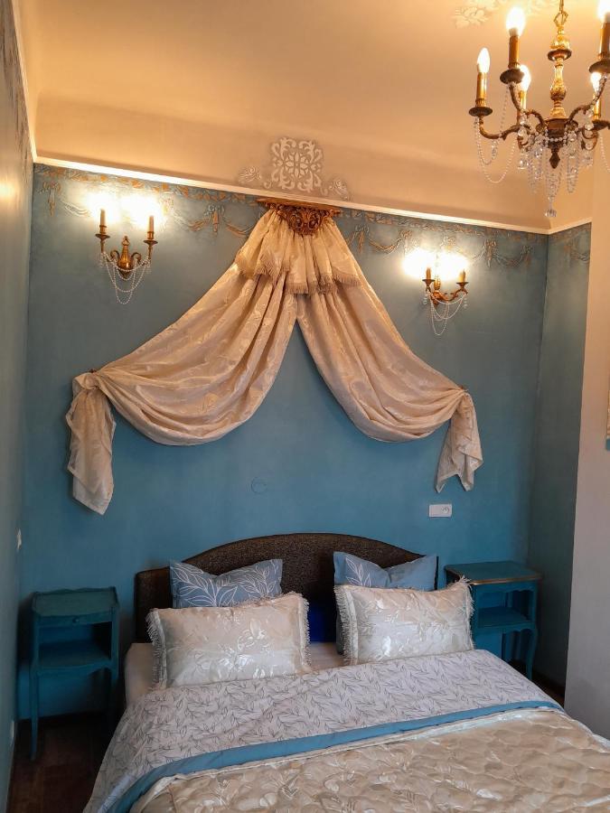 Appartement Penthouse En Bleu Royal à Vinca Extérieur photo